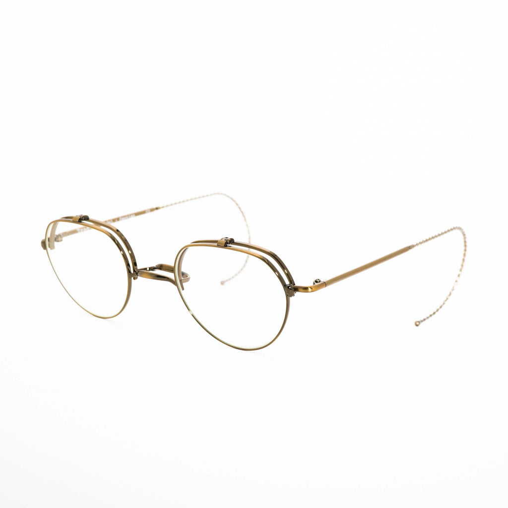 レアアイテムとも言われる縄手巻きなどクラシックなデザインのメガネ（TRAD Eyewear TOKYO）